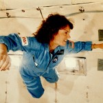 1024px-Christa_McAuliffe_Experiences_Weightlessness_During_KC-135_Flight_-_GPN-2002-000149